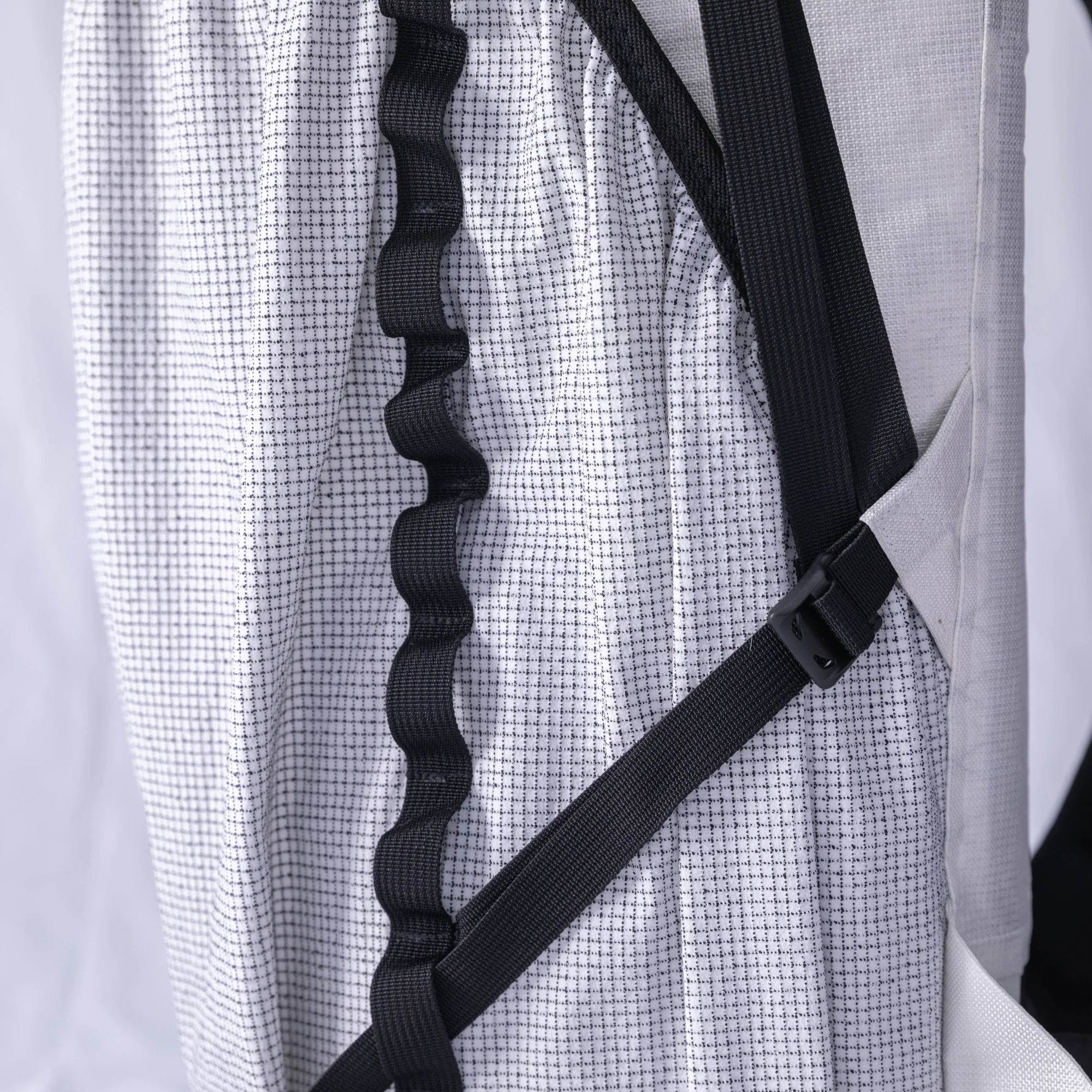 9.3 oz Stretch Mesh with Dyneema® Nylon 6.6 - Full Roll - Image 8