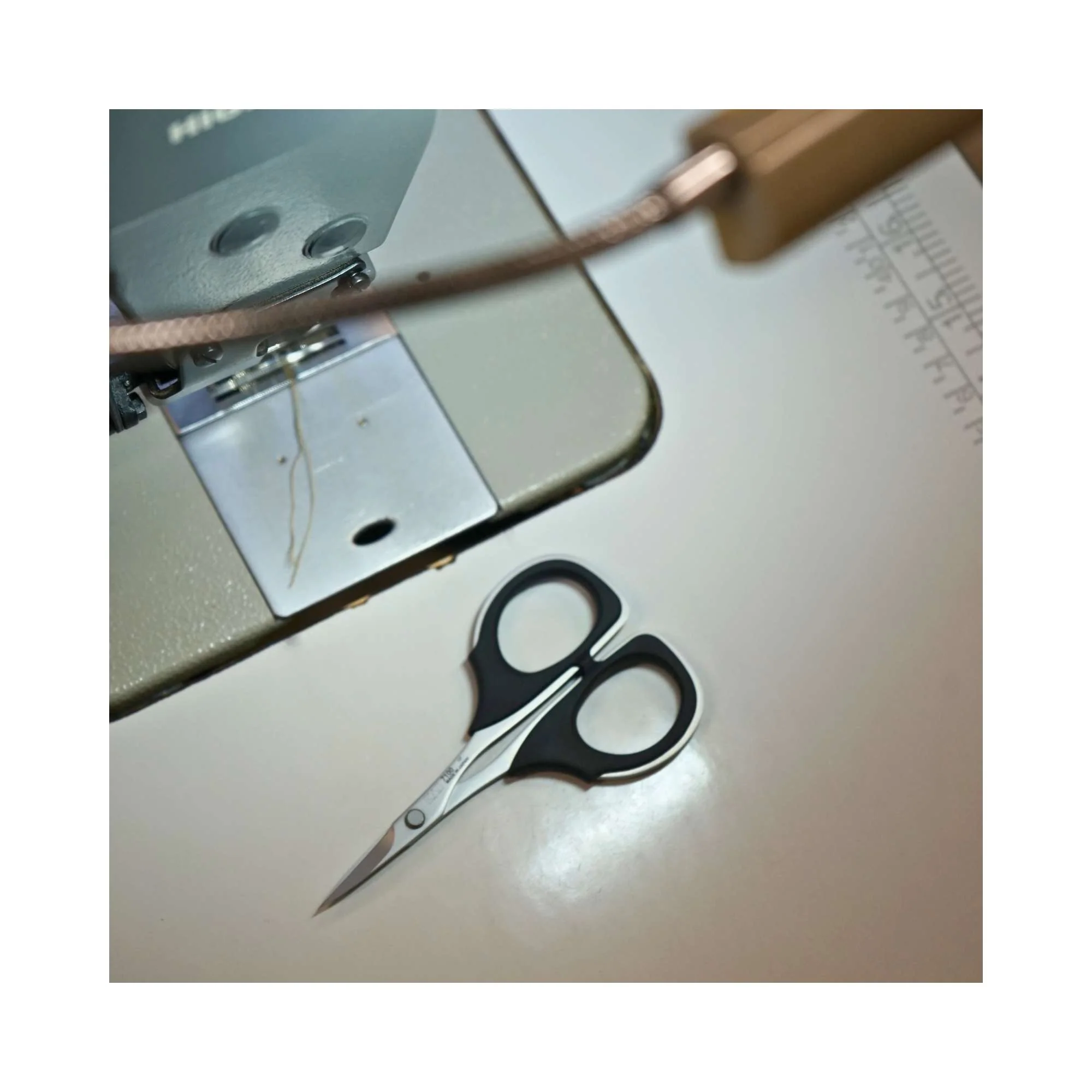 Kai Scissors 7100: 4 1/4 in. Professional Scissors - Image 4