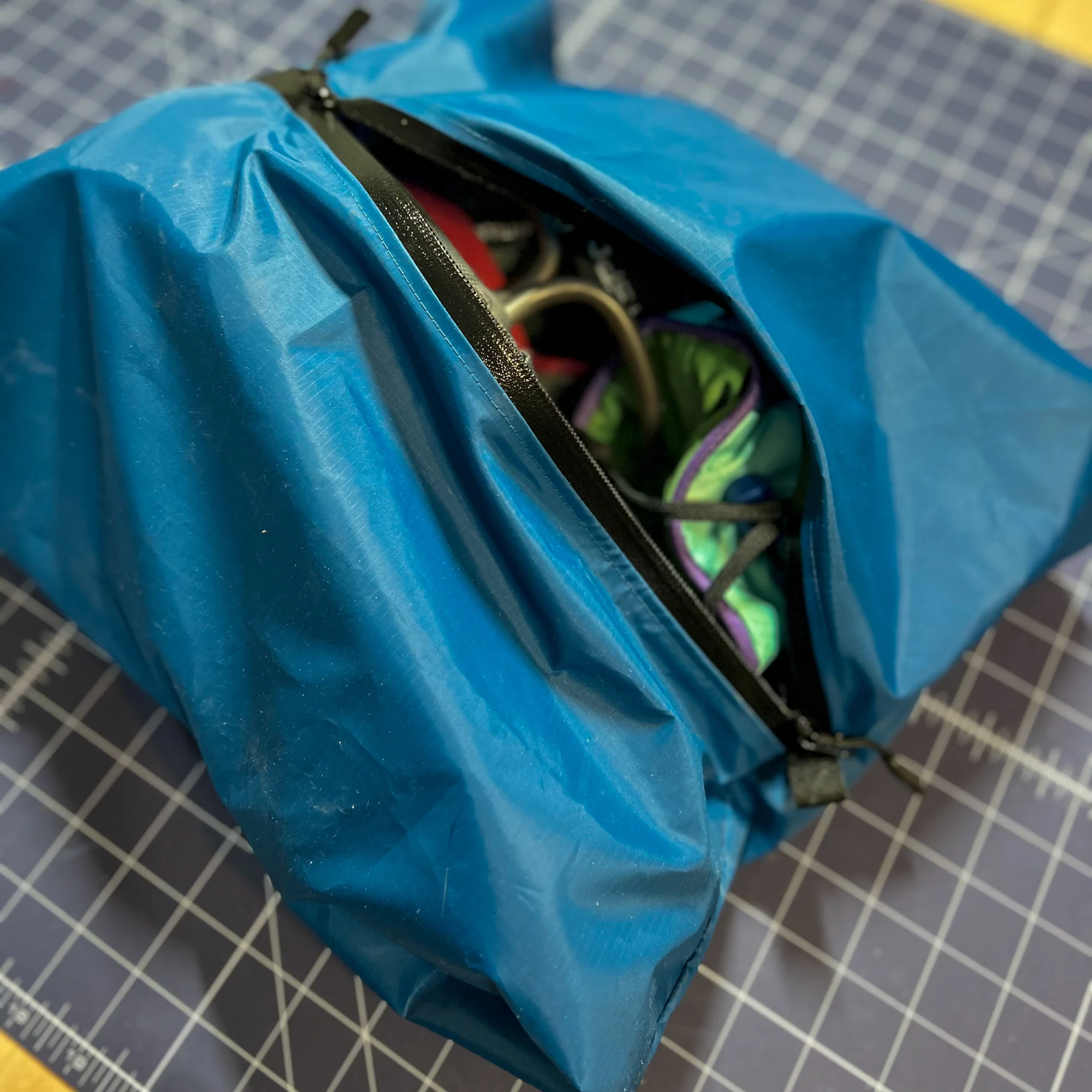 Lay-Flat Travel Bag Kit - Image 10
